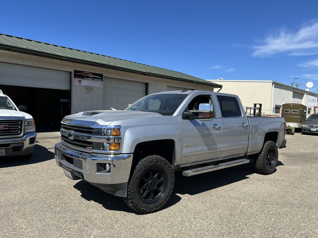 Silverado 2500 Baja Boss AT